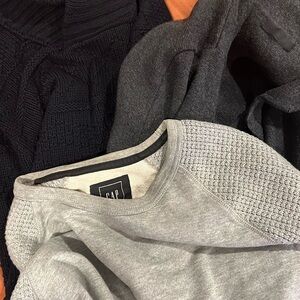 Lot of 3 men’s sweaters, GAP ASOS and AMERICAN EAGLE Sz L